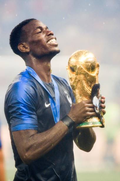 绿茵场上继 绿茵场上继